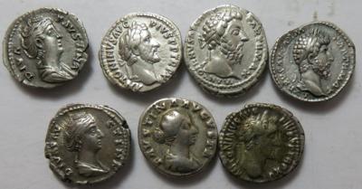 Antoninus Pius, Faustina I., Marcus Aurelius, Faustina II. und Lucius Verus (7 Stk. AR) - Coins and medals