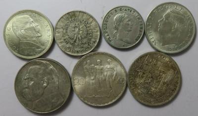 International (ca. 365 Stk., davon ca. 22 AR) - Münzen und Medaillen