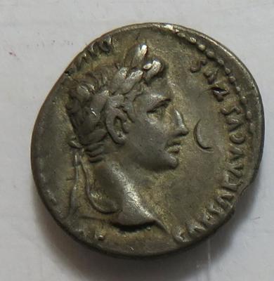 Augustus 27 v. - 14 n. C. - Mince a medaile