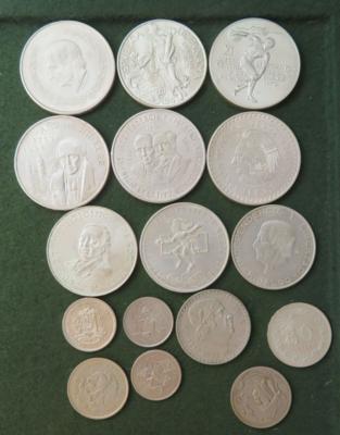 Südamerika (ca. 12 AR + 4 MET) - Coins and medals