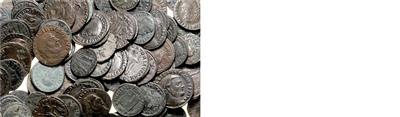 Römische Bronzemünzen meist 4. Jh. - Coins, medals and paper money