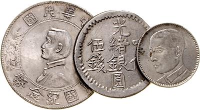 China - Coins, medals and paper money
