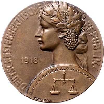 AE Medaille 1918 auf die Republik Deutsch Österreich, MEd. Weinberger, =40 mm= II - Monete e medaglie