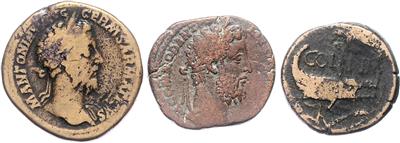 Antike Bronzemünzen - Coins, medals and paper money