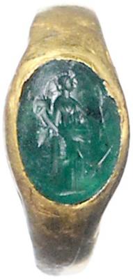Römischer GOLD Ring mit Smaragdgemme - Münzen, Medaillen und Papiergeld