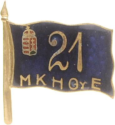 Lot Kappenabzeichen von ungarischen Honved - Infanterie - Regimentern, - Orden und Auszeichnungen
