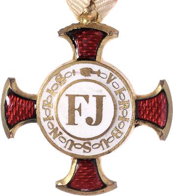 Goldenes Verdienstkreuz, - Orders and decorations