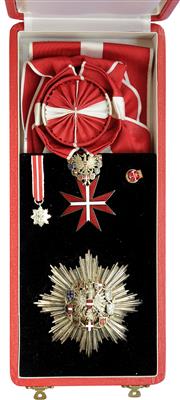 Ehrenzeichen für Verdienste um die Republik Österreich, - Orders and decorations