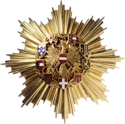 Ehrenzeichen für Verdienste um die Republik Österreich, - Orders and decorations
