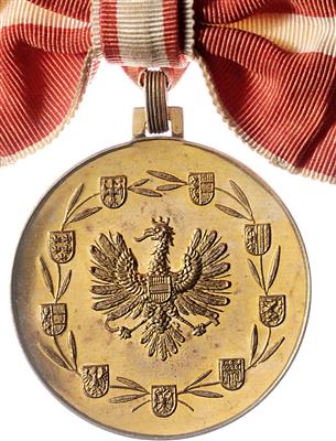 Medaille für Verdienste um die Republik Österreich - Řády a vyznamenání