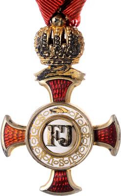 Goldenes Verdienstkreuz mit Krone - Řády a vyznamenání