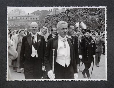 Photoalbum Hochzeit Otto von Habsburg in Nancy am 10. Mai 1951, - Orders and decorations