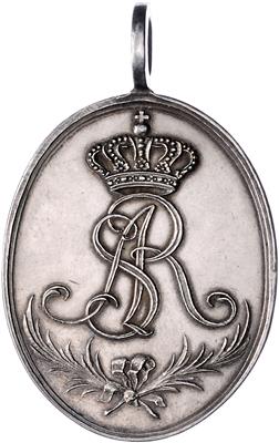 Medaille Virtuti Militari, - Onorificenze e decorazioni