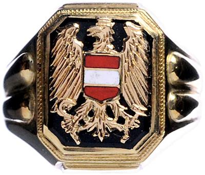Ehrenring der Republik Österreich, - Řády a vyznamenání