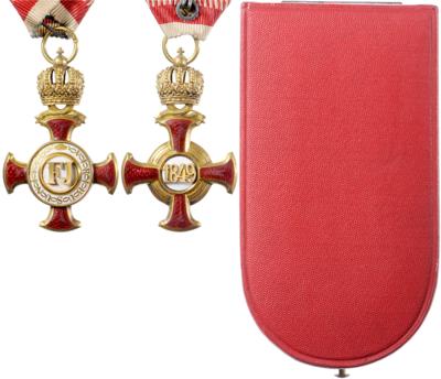 Goldenes Verdienstkreuz mit Krone, - Orden und Auszeichnungen