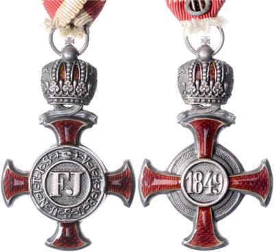 Silbernes Verdienstkreuz mit Krone, - Decorazioni e onorificenze