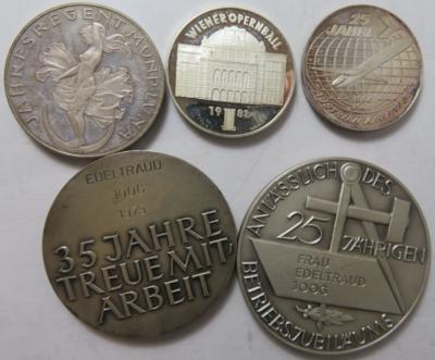 Medaillen (11 Stk., davon 6 Stk. AR) - Coins and medals