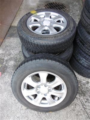 4 Reifen "2x Goodyear Ultra Grip 9, 2x Falken HS449 Eurowinter" mit Alufelgen, - Cars and vehicles