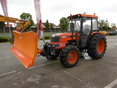 Zugmaschine (Traktor) "Kubota M5400 DT Allrad", - Fahrzeuge und Technik