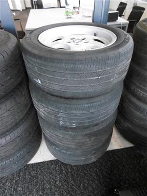 4 Reifen "Michelin HX MXM4" mit Alufelgen, - Macchine e apparecchi tecnici