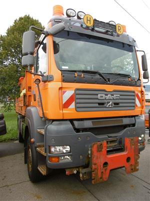 LKW "MAN TGA 18.360 4 x 4 BL Automatik" (Euro 4) mit Aufsatzstreuer "Küpper-Weisser IMSSL E2950HFS", - Macchine e apparecchi tecnici ASFINAG & Vorarlberg