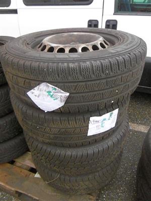 4 Winterreifen "Pirelli Carrier", - Cars and vehicles