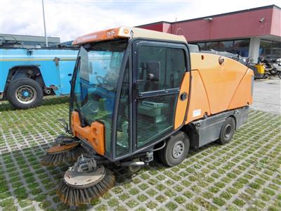 Selbstfahrende Arbeitsmaschine (Kehrmaschine) "Johnston Sweeper Division CN200", - Cars and vehicles