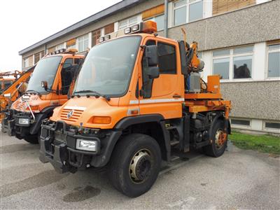 Zugmaschine "Mercedes Benz U400" mit Böschungsmähgerät "Mulag SB500", - Fahrzeuge & Technik ASFINAG