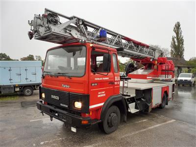 Spezialkraftwagen "Iveco Magirus 8016 Turbo" mit Drehleiter "DLK 18-12 CC", - Motorová vozidla a technika