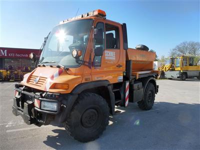 Zugmaschine "Mercedes Benz Unimog U290" mit Aufsatzstreuer "Gmeiner STA2500TCFS", - Motorová vozidla a technika