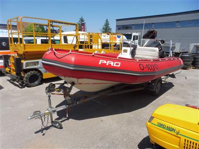 Motorboot "Zodiac Pro 530" auf Einachsanhänger "Pongratz", - Cars and vehicles