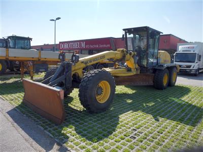 Selbstfahrende Arbeitsmaschine (Grader) "New Holland F156.6A", - Cars and vehicles