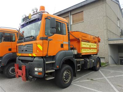 LKW "ÖAF TGA 18.480 4 x 4 BLS" mit Aufsatzstreuer "Küpper Weisser IMSSL E2950 HFS", - Fahrzeuge & Technik ASFINAG