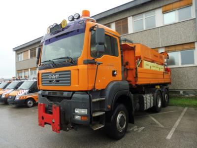 LKW "MAN TGA 28.390 6 x 4-4 BL" mit Aufsatzstreuer "Küpper-Weisser IMSSL E3570 HFS", - Motorová vozidla a technika