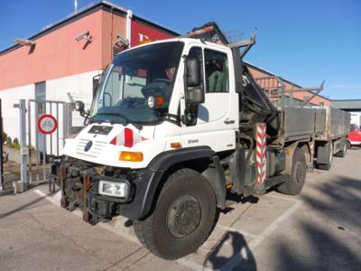 LKW "Mercedes Benz Unimog U500" mit Frontladekran "Hiab 122E-4", - Cars and vehicles