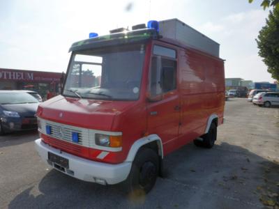 Spezialkraftwagen (Feuerwehrfahrzeug) "Mercedes-Benz 611D 3150/4 x 2", - Motorová vozidla a technika