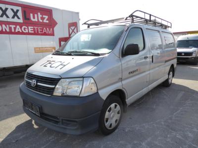 LKW "Toyota Hiace Kastenwagen lang 2.5 D-4D 12" - Motorová vozidla a technika