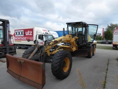 Selbstfahrende Arbeitsmaschine (Grader) "New Holland F156.7A", - Fahrzeuge & Technik