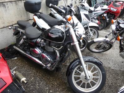 Motorrad "Triumph America", - Fahrzeug & Technik Magistrat Innsbruck