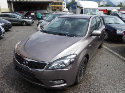 PKW "Kia ceed CRDi", - Fahrzeug & Technik Magistrat Innsbruck