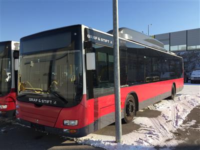 Linienautobus "MAN NL 273 LPG" mit Flüssiggasantrieb und Automatikgetriebe, - Motorová vozidla a technika