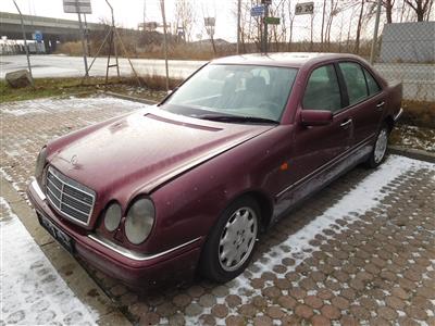 PKW "Mercedes Benz E300 Elegance Automatik", - Fahrzeuge und Technik