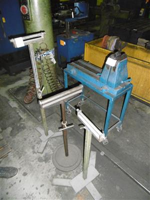 Stütz- und Zentrierrollenböcke, - Metalworking and polymer processing machines, workshop equipment