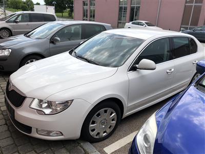 PKW "Skoda Superb Green Line 1,9 TDI, Type 3T", weiß, EZ 08/2010 - Fahrzeuge und Technik Land NÖ