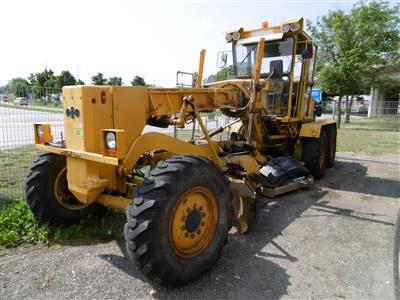 Selbstfahrende Arbeitsmaschine (Grader) "Komatsu GD 523A", - Motorová vozidla a technika