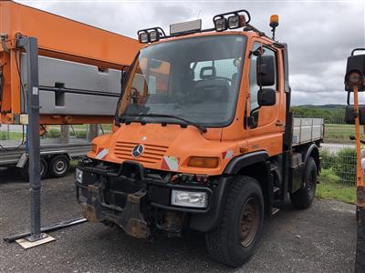 Zugmaschine "Daimler Chrysler Unimog U 300", - Macchine e apparecchi tecnici