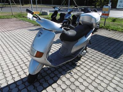 MR "Vespa Sfera 125", - Fahrzeuge und Technik