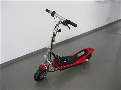 Elektroscooter zusammenklappbar, mit Netzkabel, - Motorová vozidla a technika