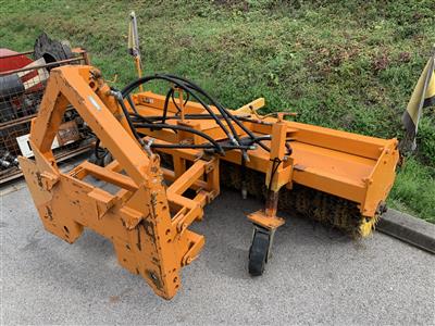 Vorbaukehrbesen mit Sprüheinrichtung, - Cars and vehicles