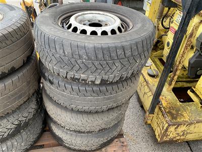 4 Stück Winterkompletträder "235/65R16" auf Stahlfelgen, - Motorová vozidla a technika